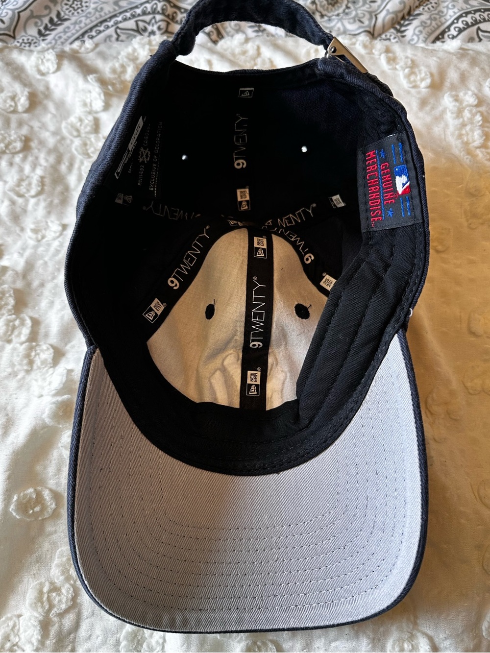 New York Yankees New Era Women’s baseball hat - Picture 5 of 5